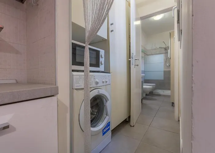 Guesthost - Mandala & Comfy Apartmán Boloňa